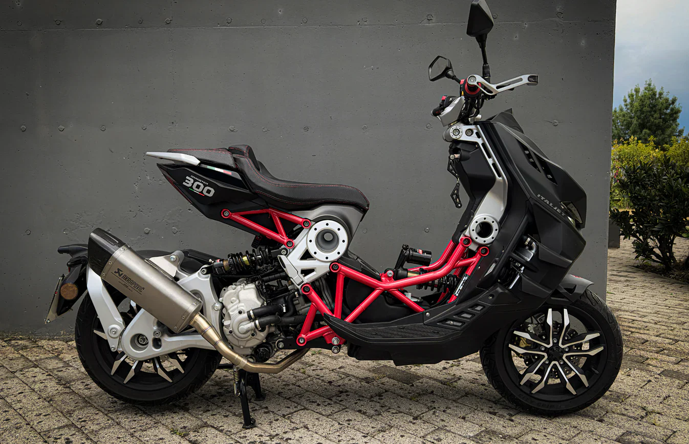 Italjet Dragster 250 Akrapovič Racing Muffler Slip-On - 